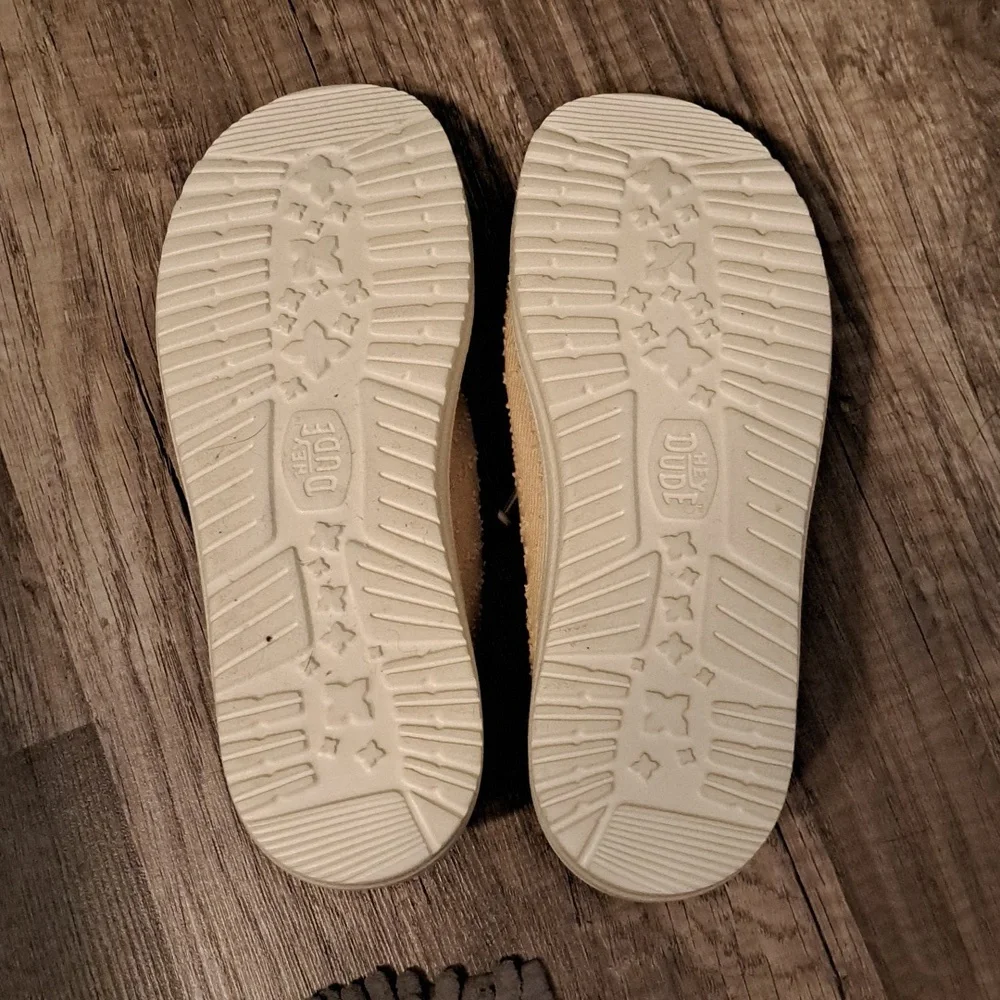 Hey Dude Shoes In Excellent Condition